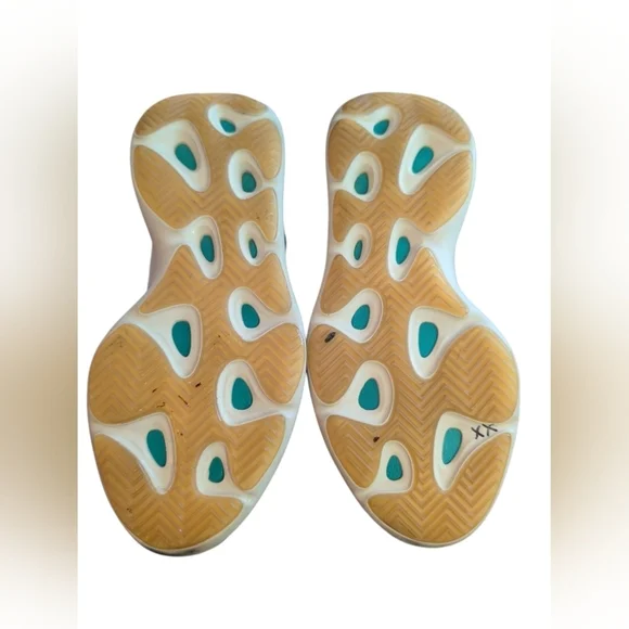 Men's Adidas Yeezy 700 V3 Kyanite - Picture 5 of 6